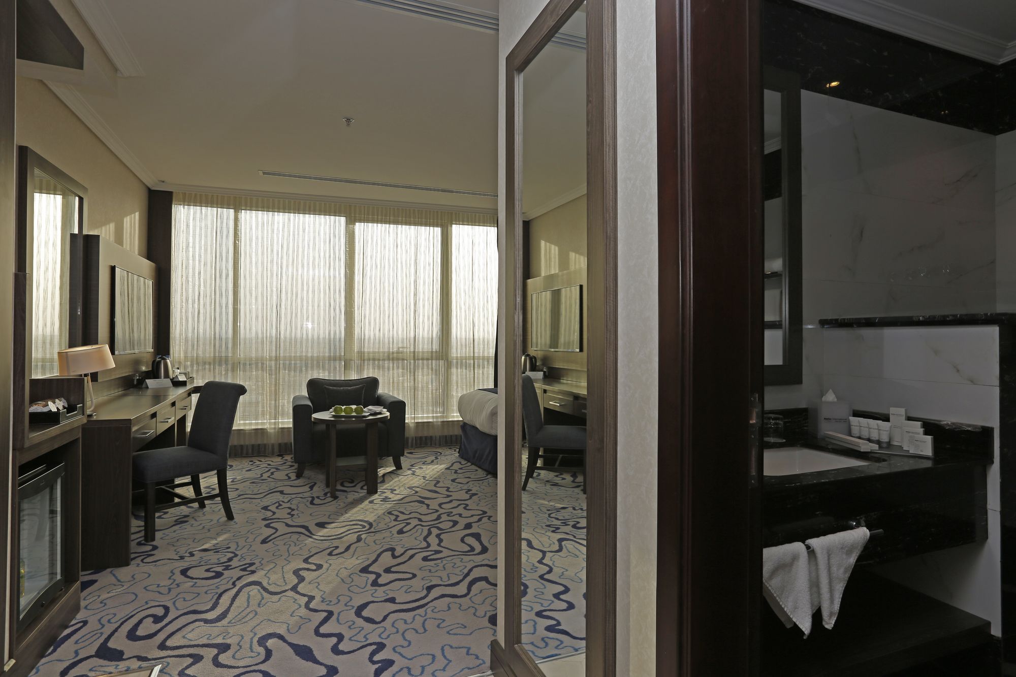 Фото Swiss International Royal Hotel Riyadh