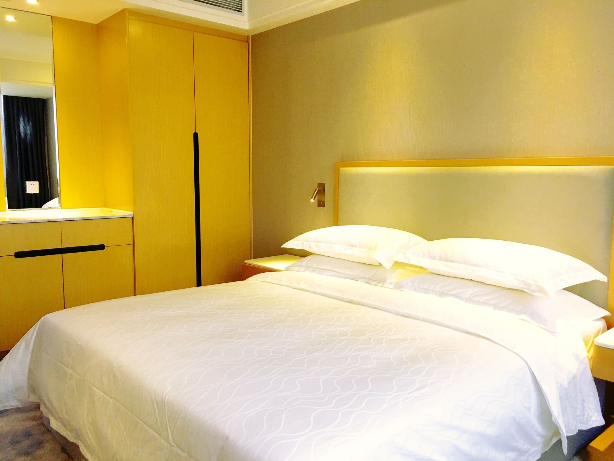 Фото Seaman Hotel Guangzhou