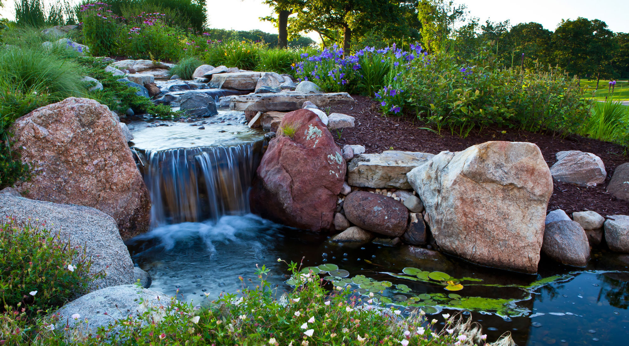 Фото Eaglewood Resort and SPA