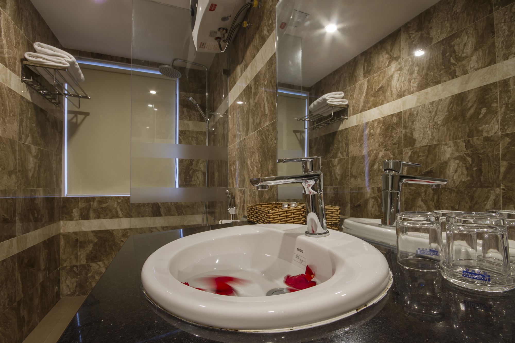 Фото Happy Sky Hotel