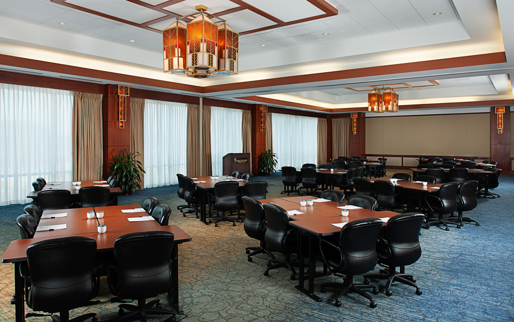 Фото Eaglewood Resort and SPA