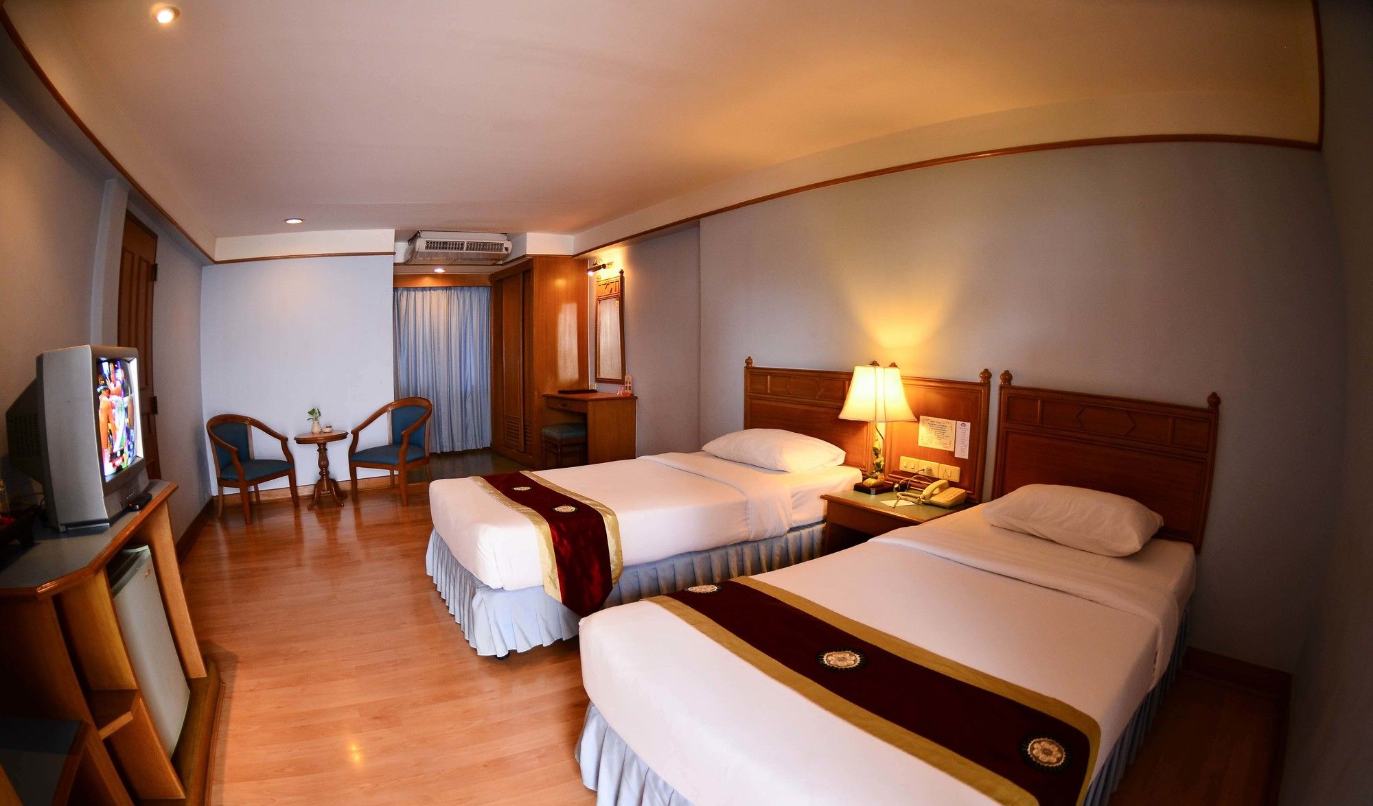 Фото Silom Village Inn