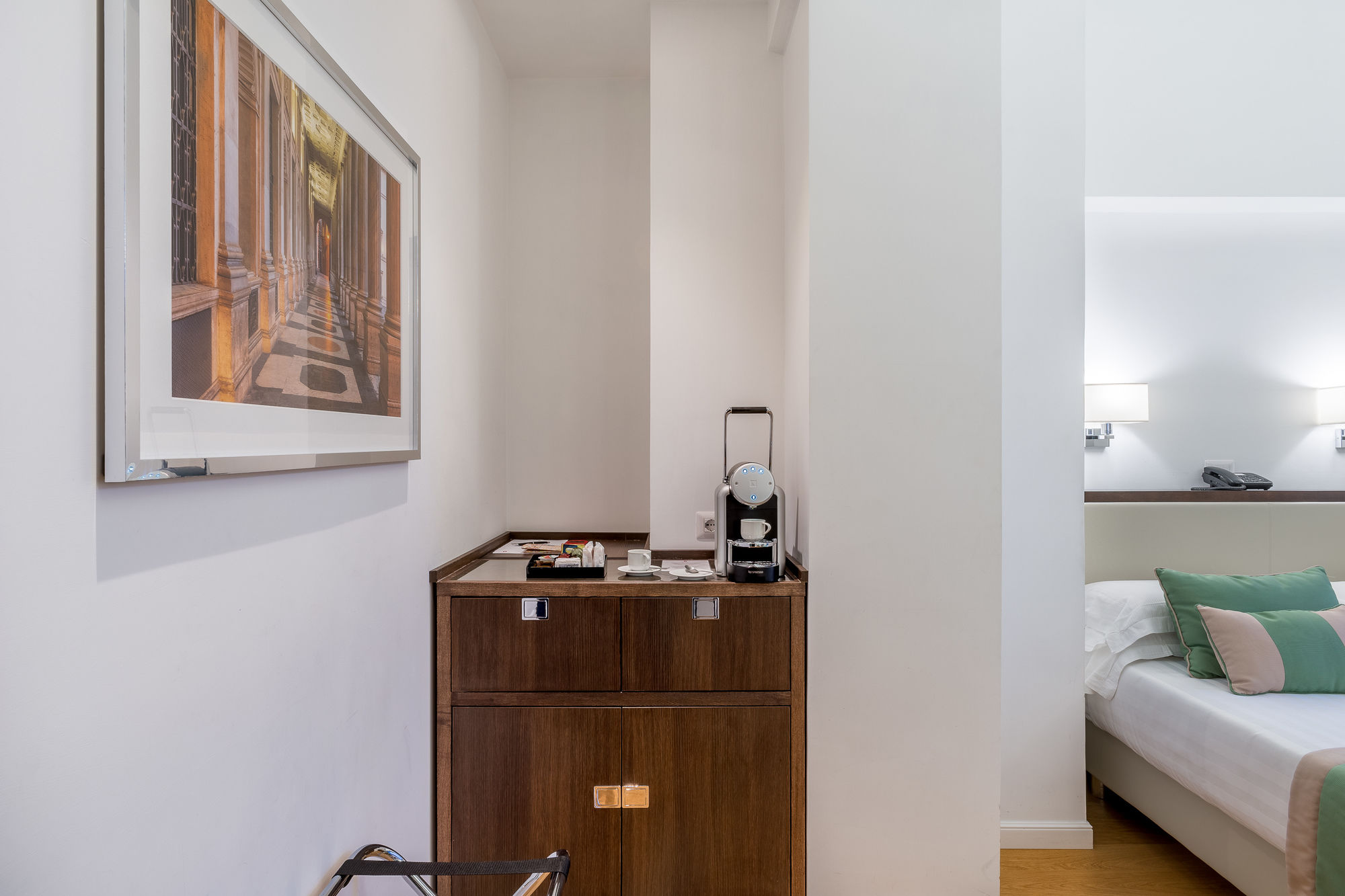 Фото Les Diamants Spanish Steps Suite