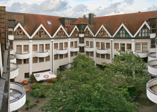 Гостиница Hotel Kastanienhof в Эрдинге
