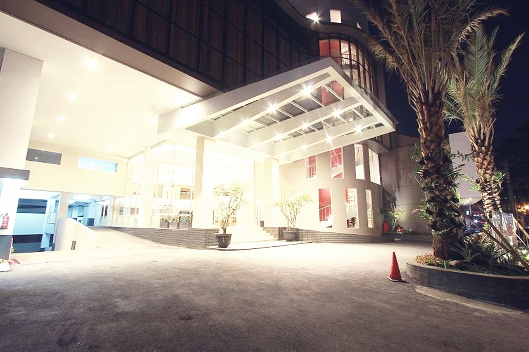 Фото Grandia Hotel