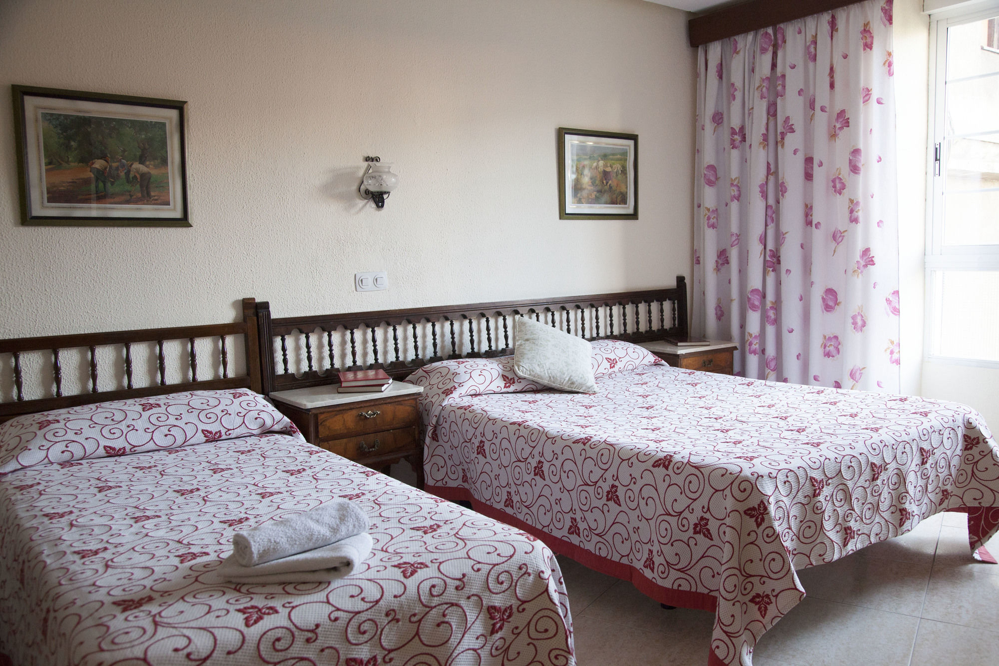 Фото Hostal Arriaza