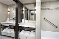 Фото Four Points by Sheraton London