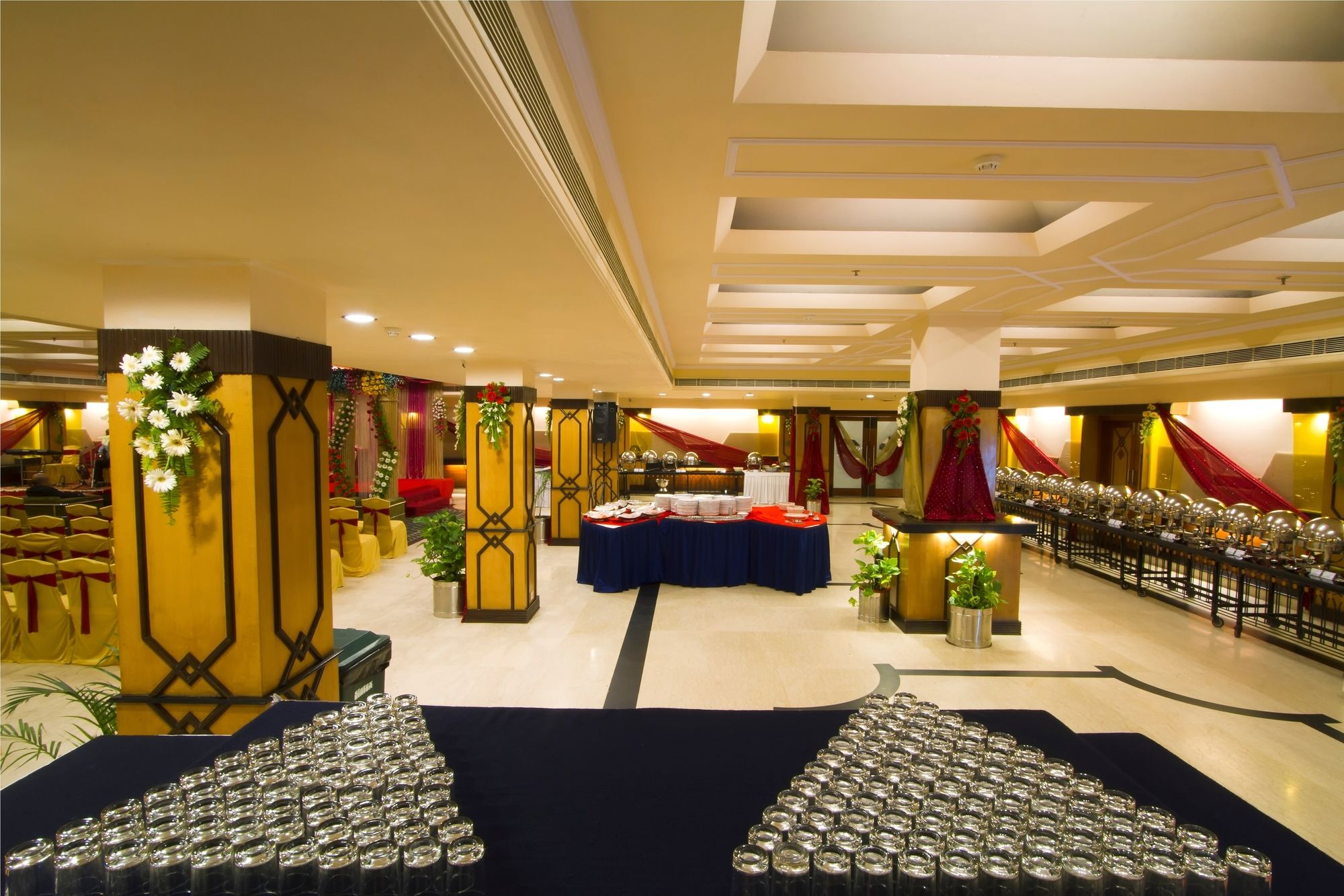 Фото The Piccadily Lucknow