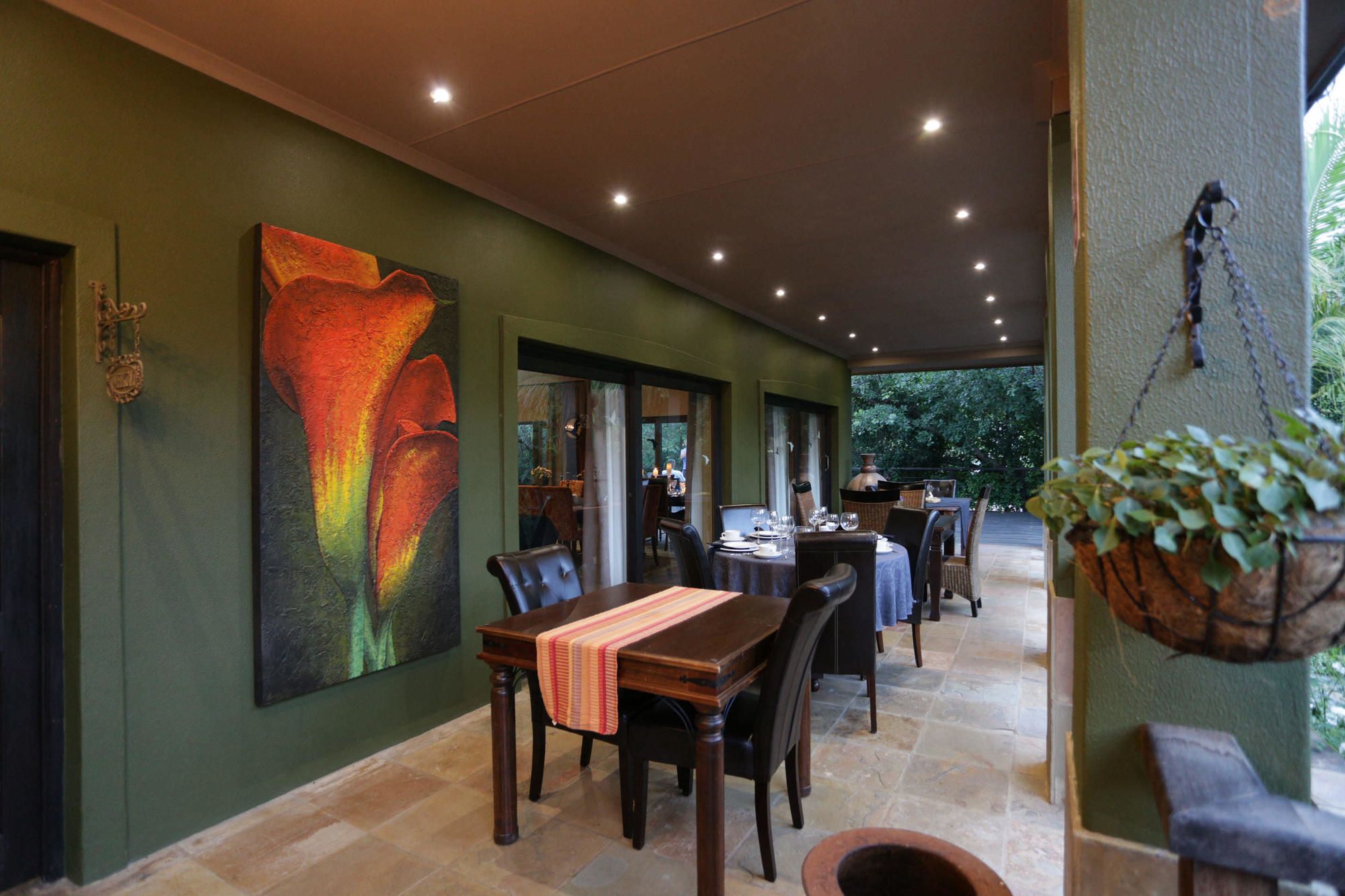 Фото Shangrila Manor - Adults Only