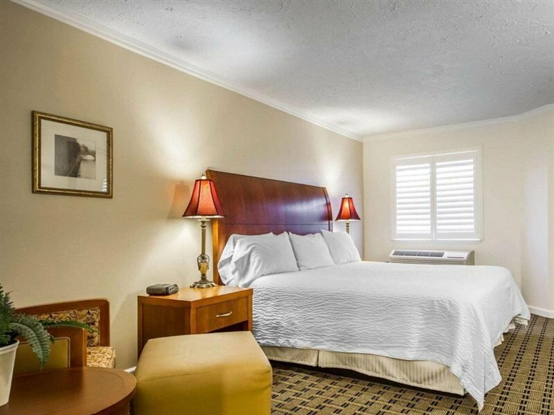 Фото Baechtel Creek Inn, Ascend Hotel Collection