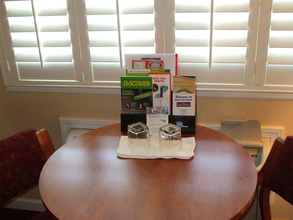 Фото Hotel Stratford