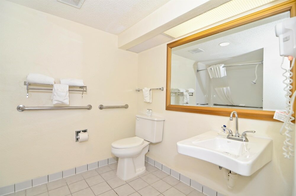 Фото Days Inn by Wyndham Panama City