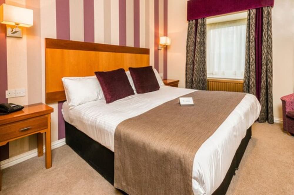 Фото Aberdeen Douglas Hotel