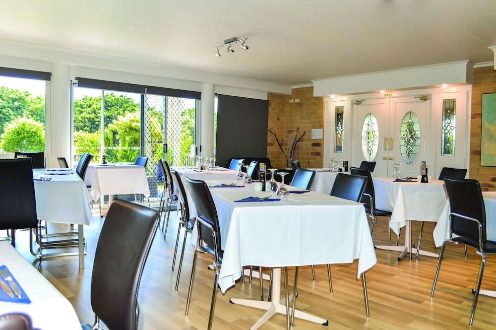 Фото Best Western Ambassador Motor Lodge