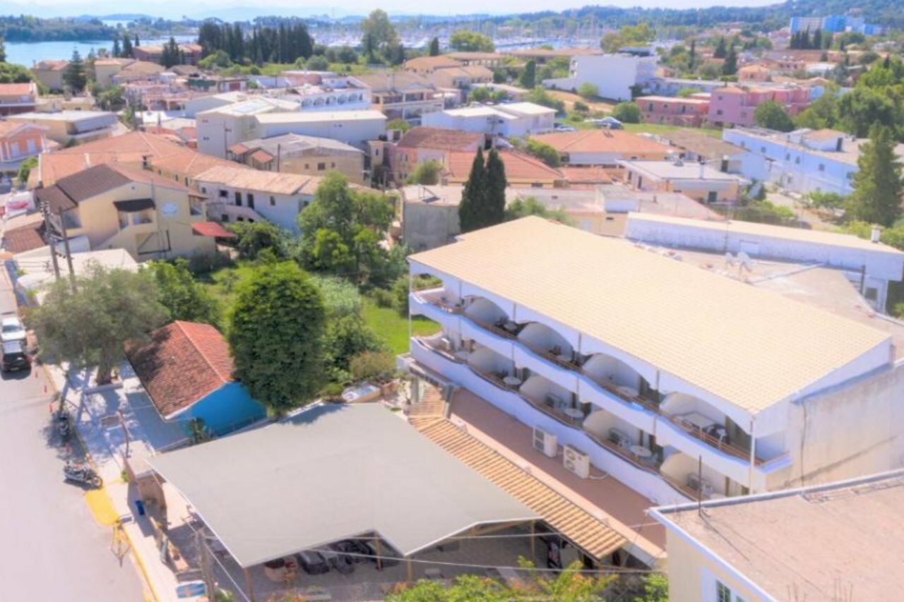 Фото Louvre Hotel