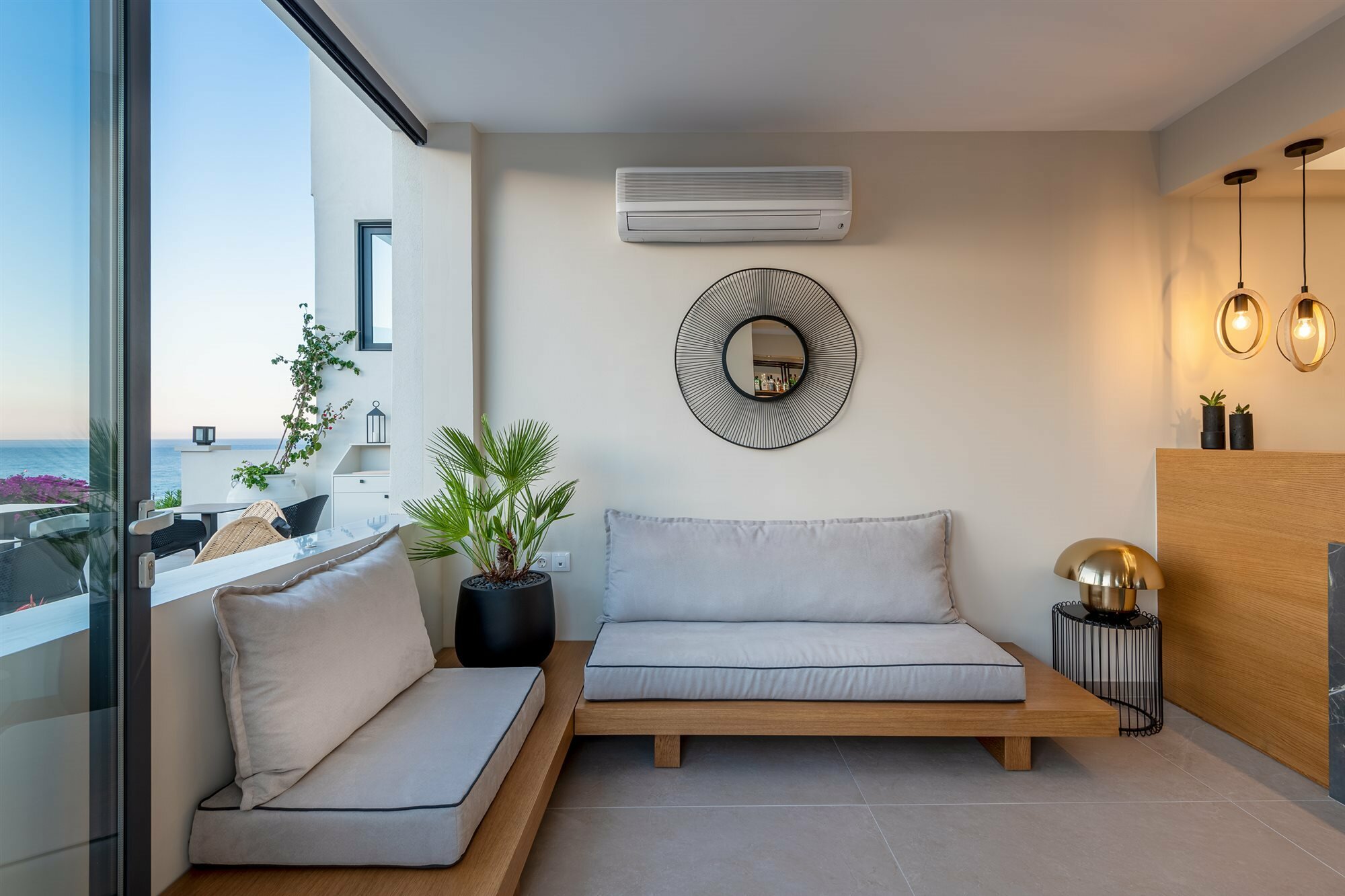 Фото Minois Boutique Hotel 