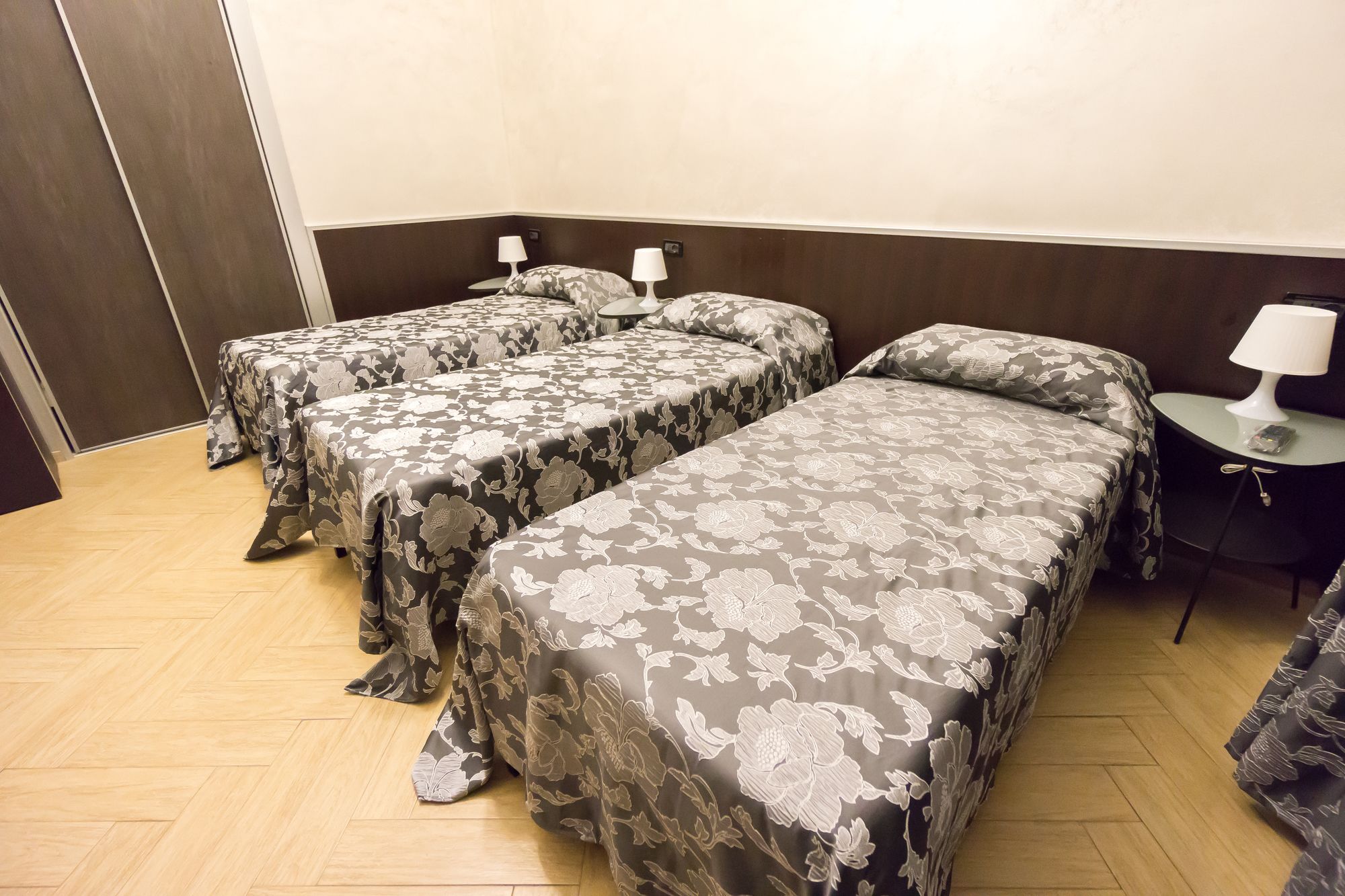 Фото Funny Palace Hostel