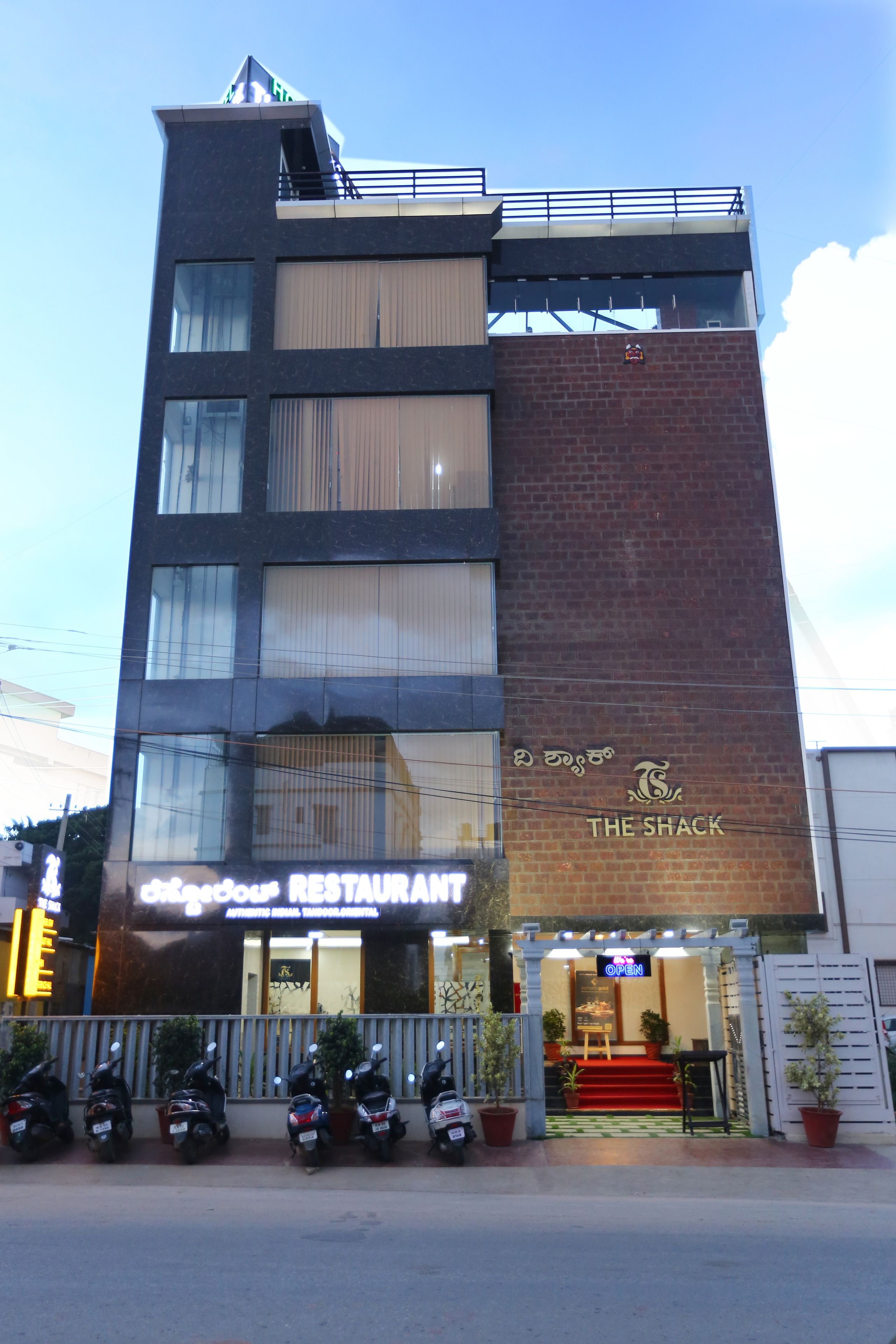 Фото Hotel The Shack