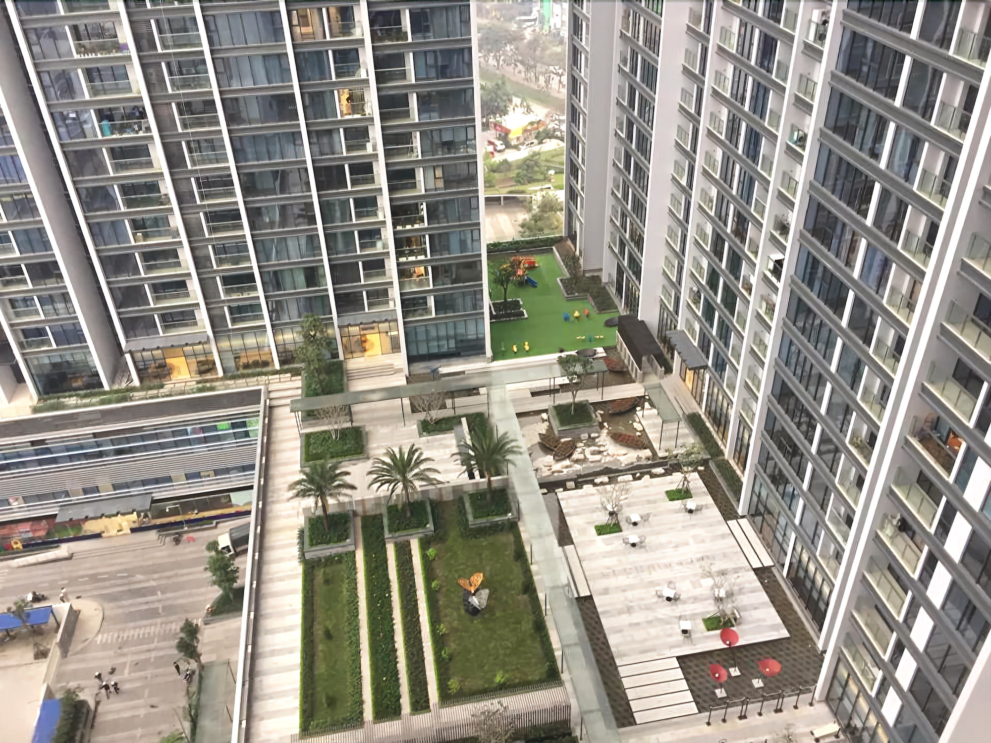 Фото Bayhomes Metropolis Serviced Apartment