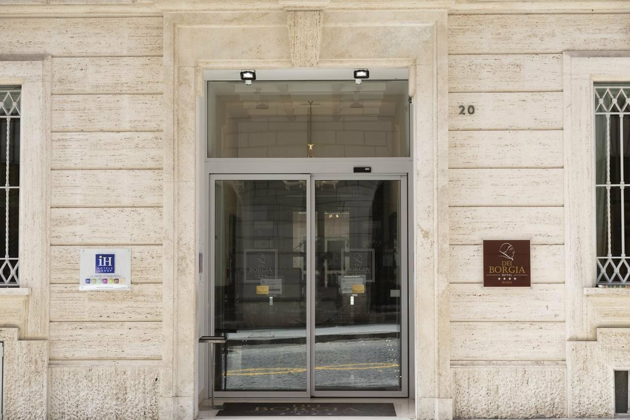 Фото Ih Hotels Roma dei Borgia