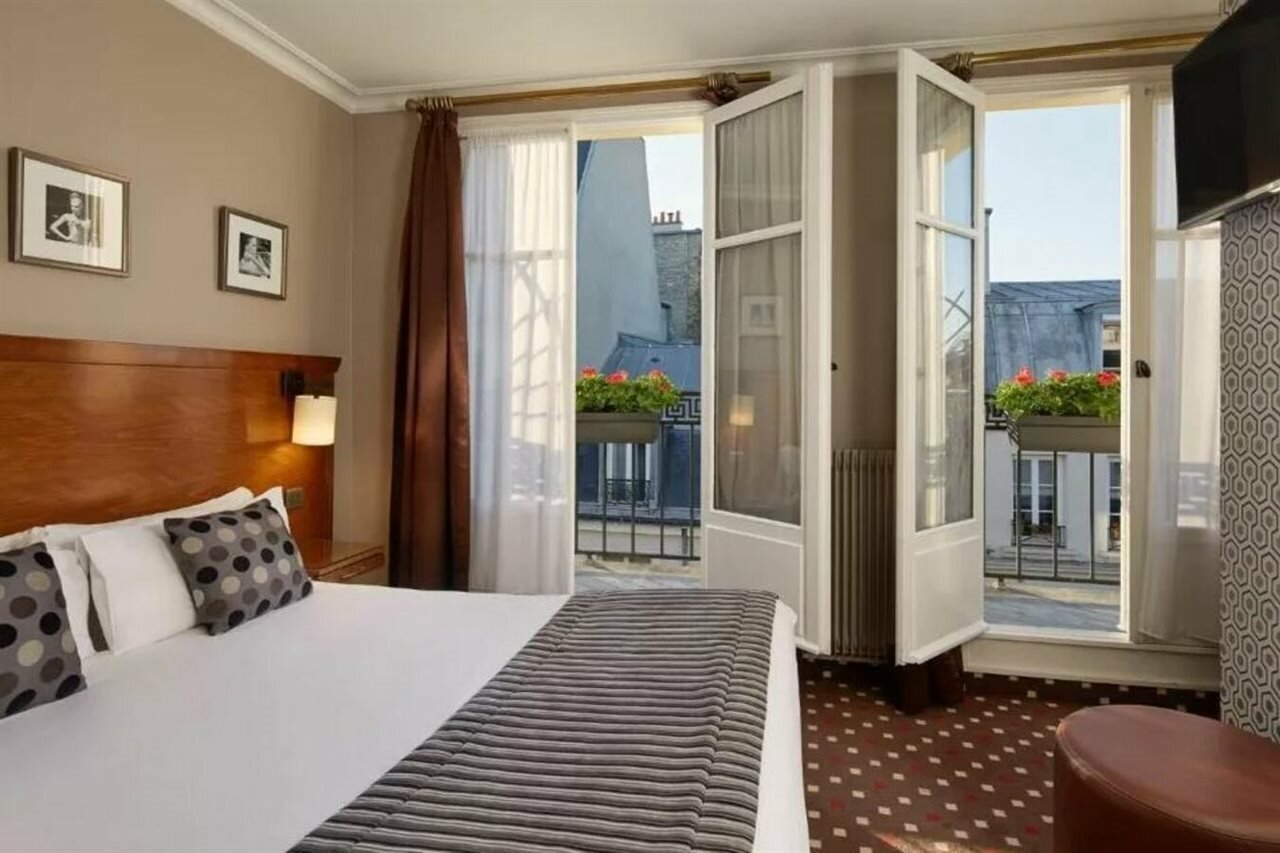 Фото отеля 2