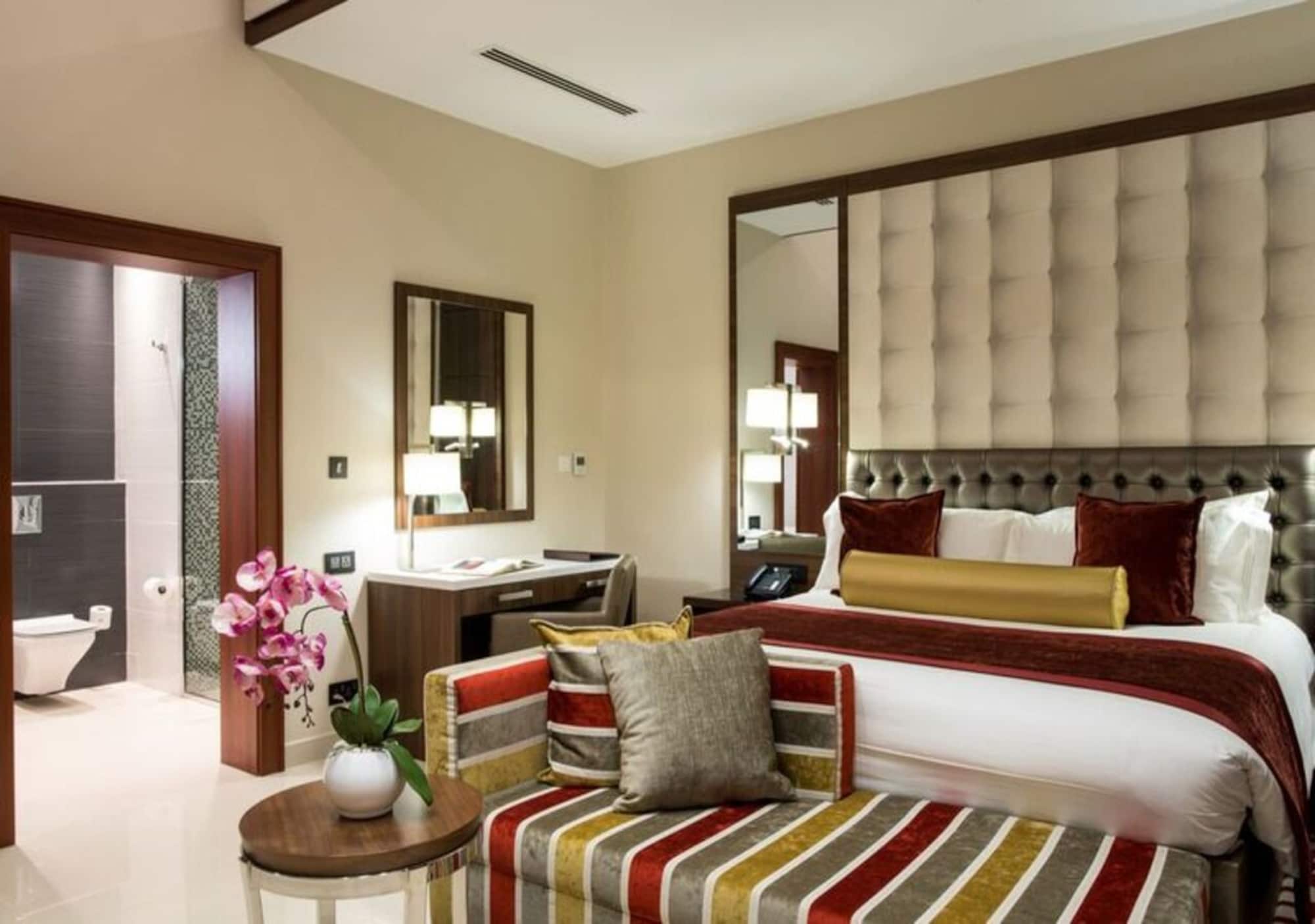 Фото The Envoy Hotel