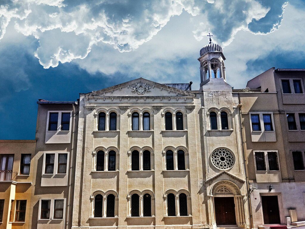 كنيسة أرثوذكسية The Virgin Mary Syriac Orthodox Church ، اسطنبول، صورة