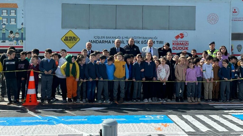 Primary school Martyr Yunus Emre Ucar Primary School, Sarayonu, photo