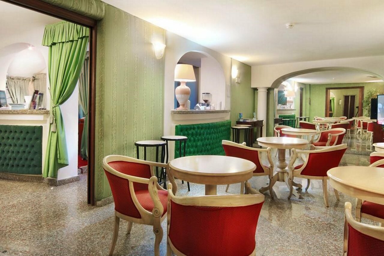 Фото Colonna Palace Mediterraneo