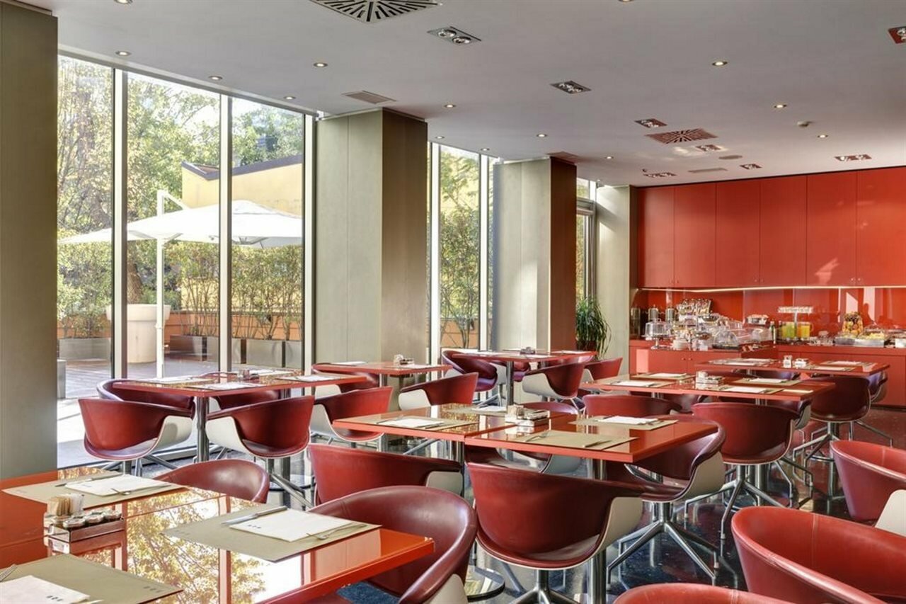 Фото Una Hotels Bologna Centro