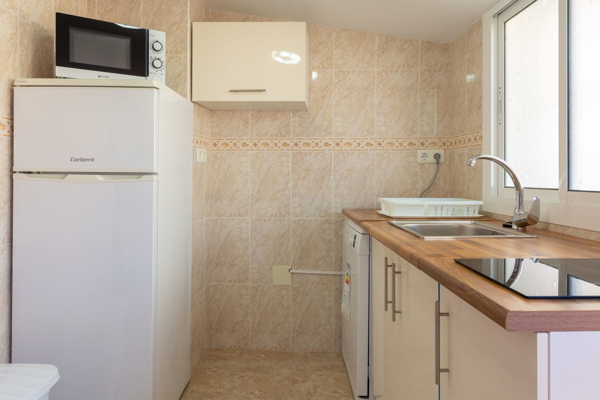 Фото Hostal Luna de Nerja