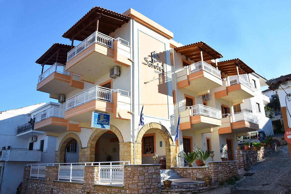 Фото отеля 1