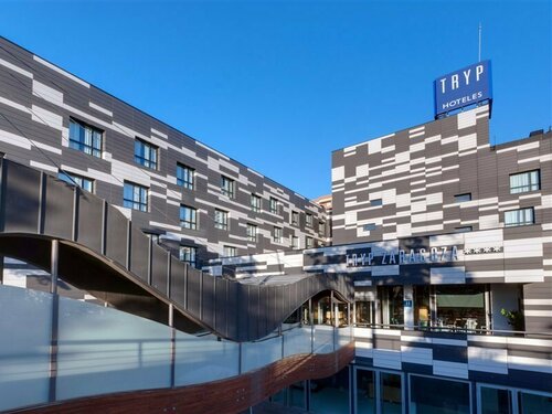 Внешний вид отеля Hotel Zentral Ave в Сарагосе, фото 1