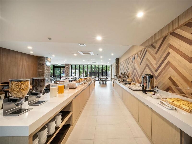 Фото Aroomi Hotel