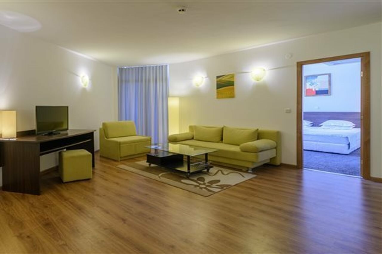 Фото Madara Park Hotel