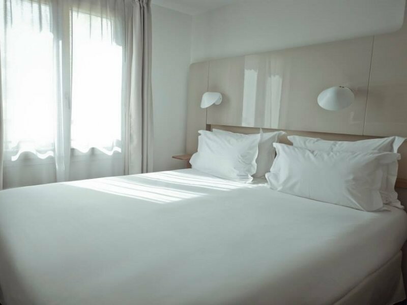 Фото Hotel Le Marcel Paris Gare de l'Ést