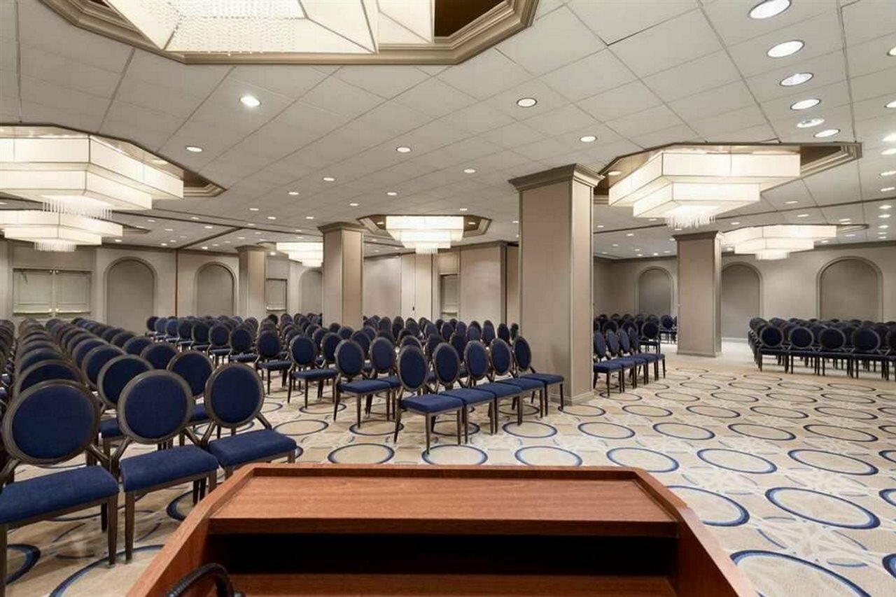 Фото Hilton Newark Penn Station