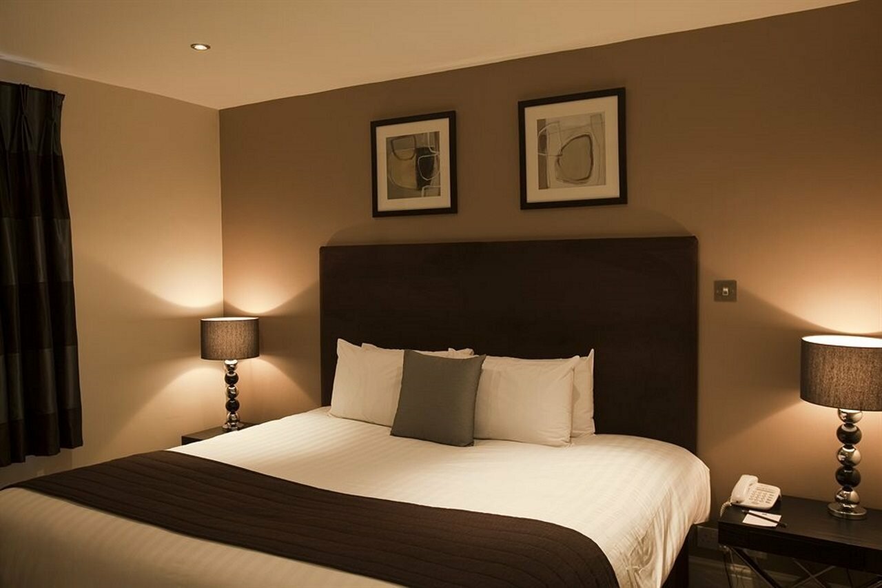 Фото The Lodge Hotel Putney