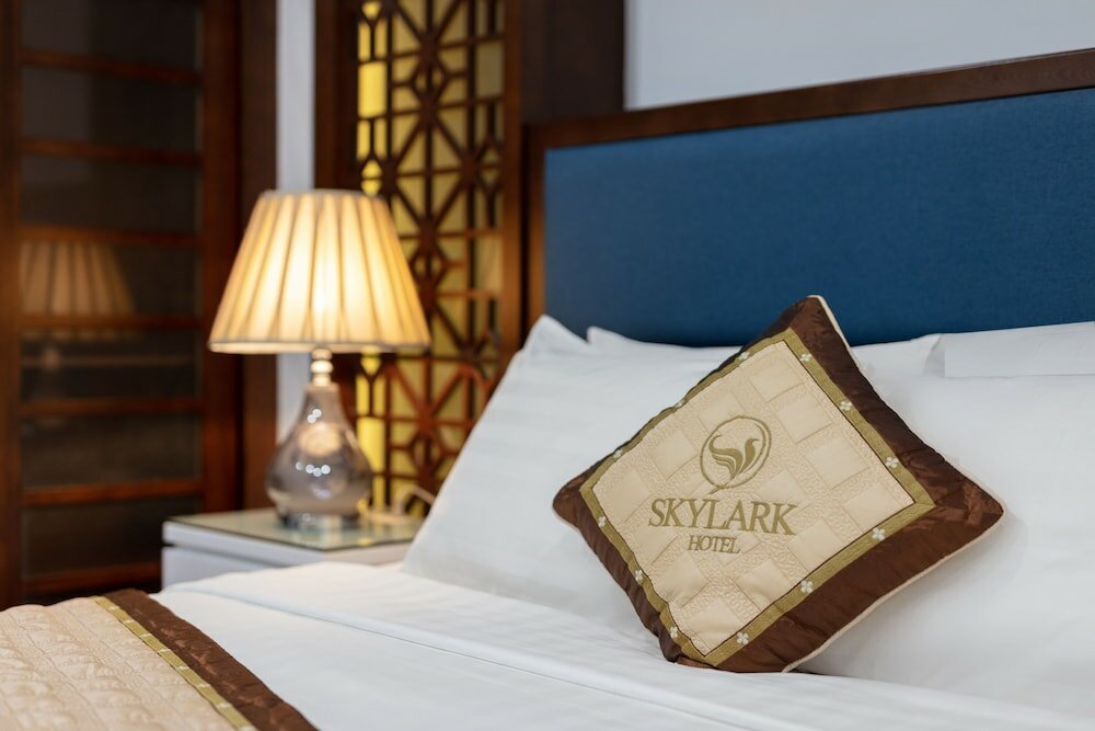 Фото Skylark Hotel