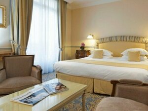 Fraser Suites le Claridge Champs-Elysées (8e Arrondissement, Avenue des Champs-Élysées, 74), hotel