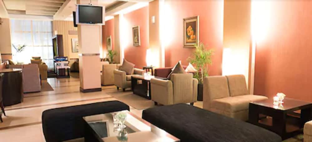 Фото Grage Hotel Cirebon