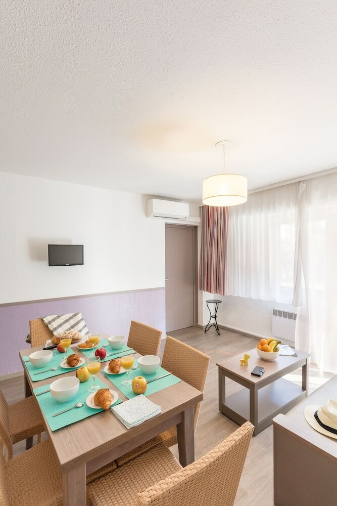 Фото Pierre & Vacances Résidence Les Platanes