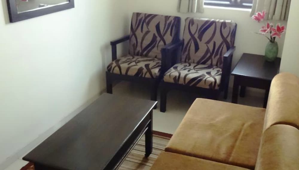 Фото Chateau Windsor Hotel