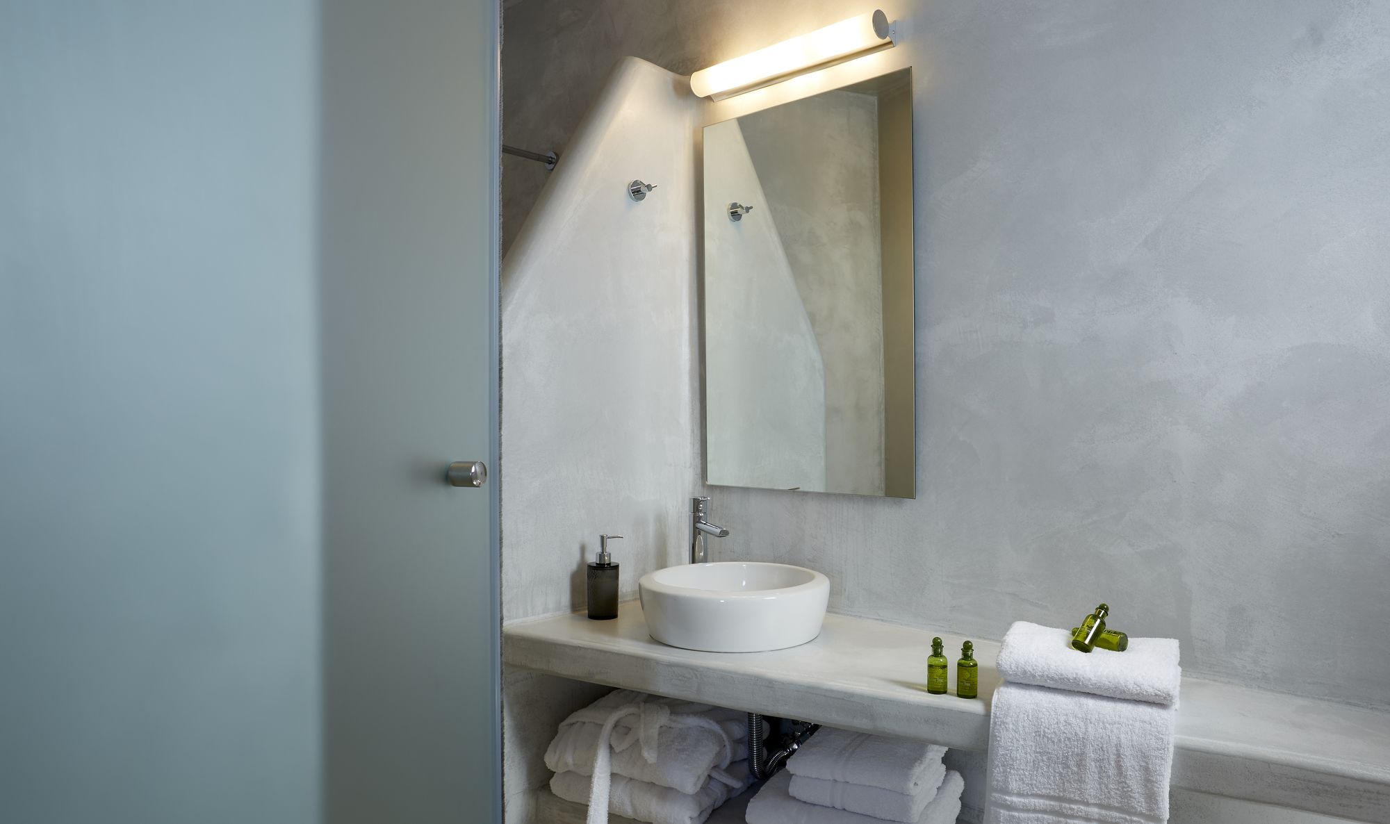 Фото Aperanto Suites