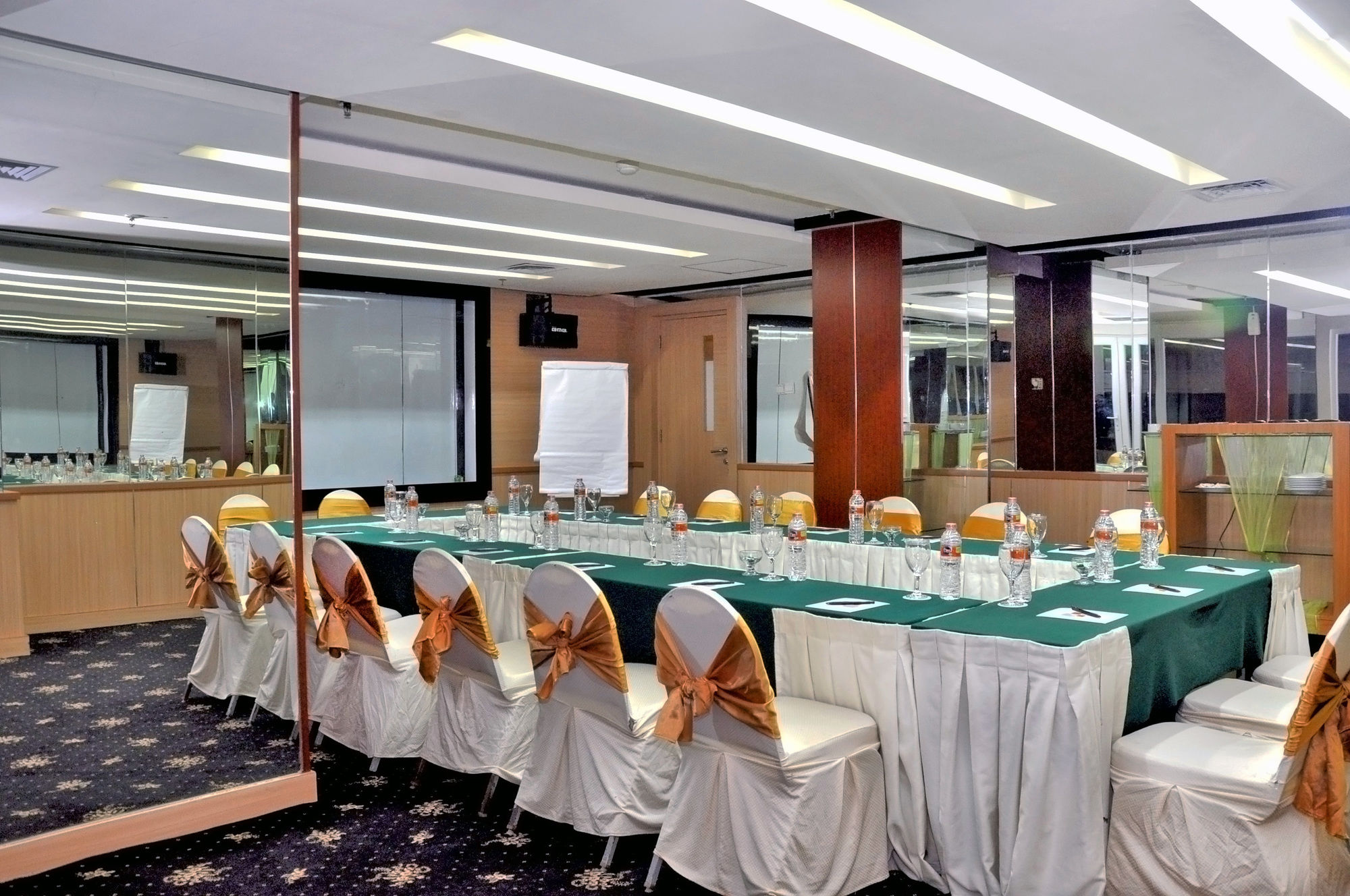 Фото Hotel Horison Ultima Makassar