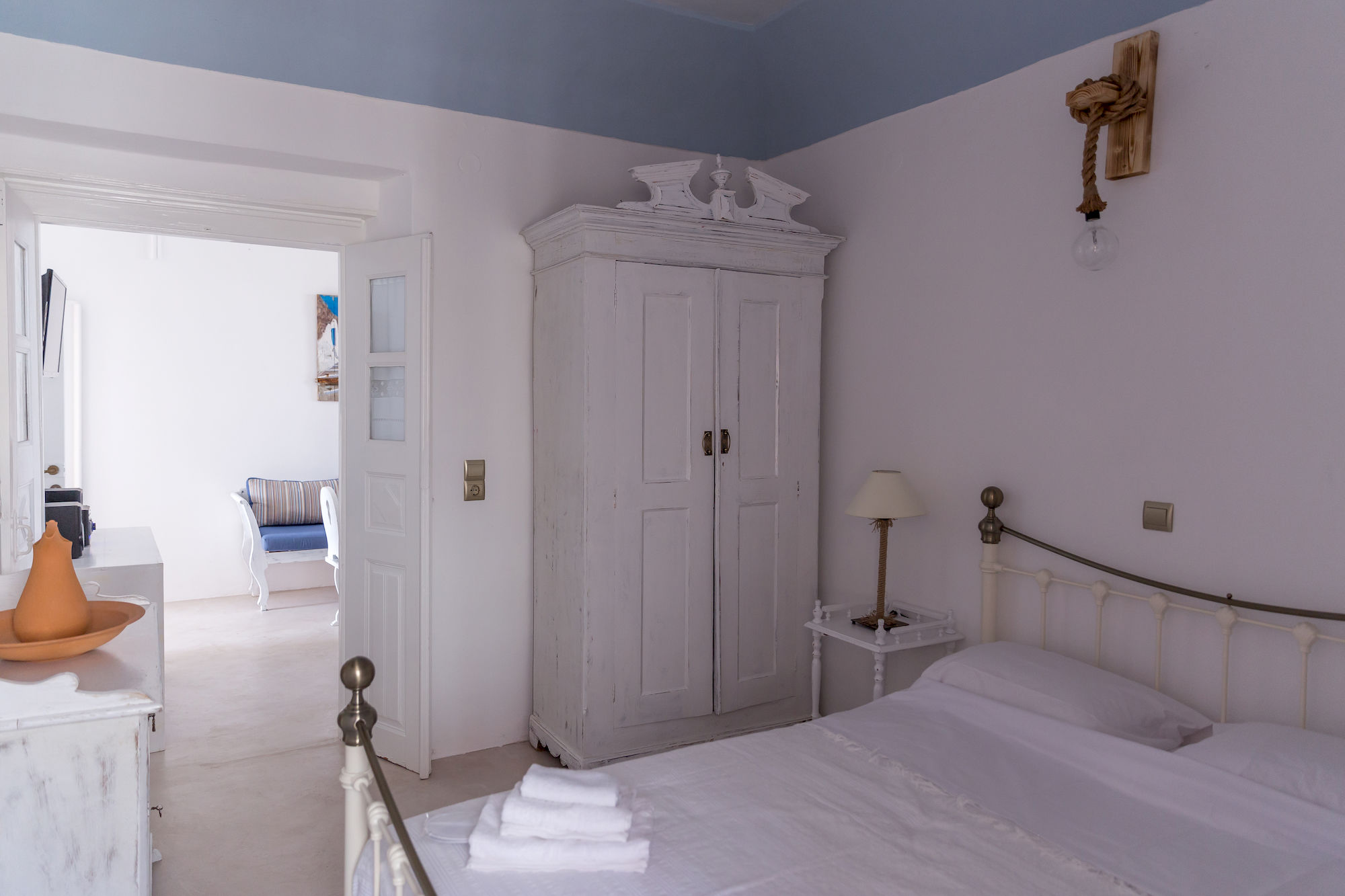 Фото Poseidon Mansion