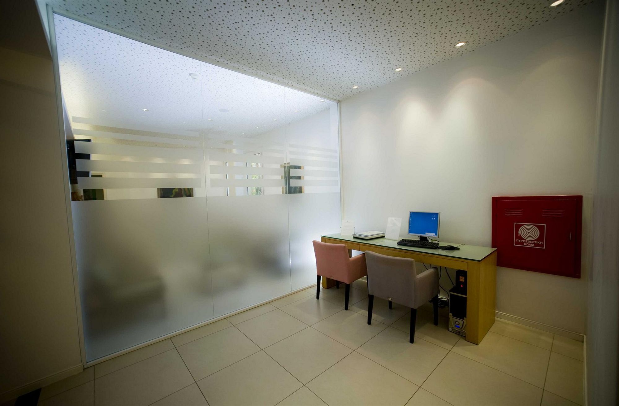 Фото Athinais Hotel