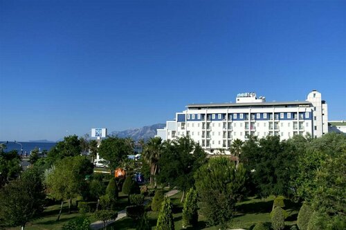 Гостиница SeaLife Family Resort Hotel в Муратпаше