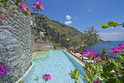 Внешний вид отеля Hotel Onda Verde в Прайано, фото 2