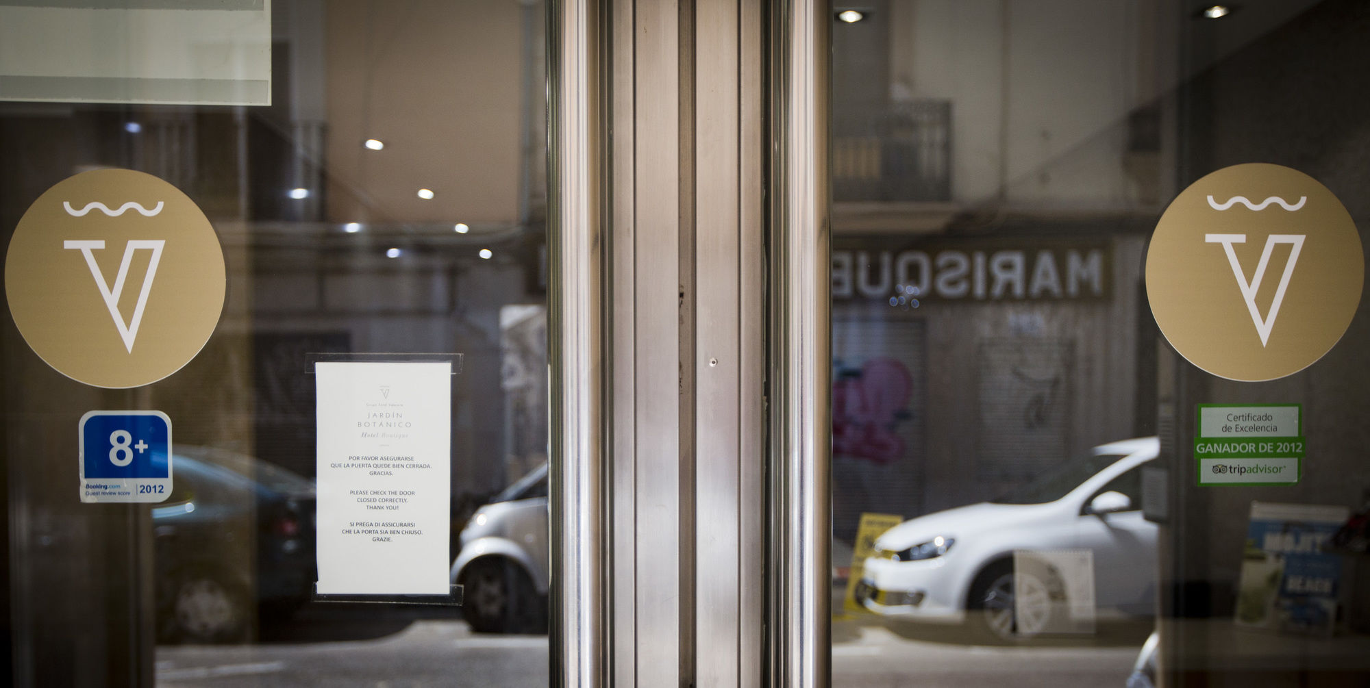 Фото You & Co. J. Botánico Boutique